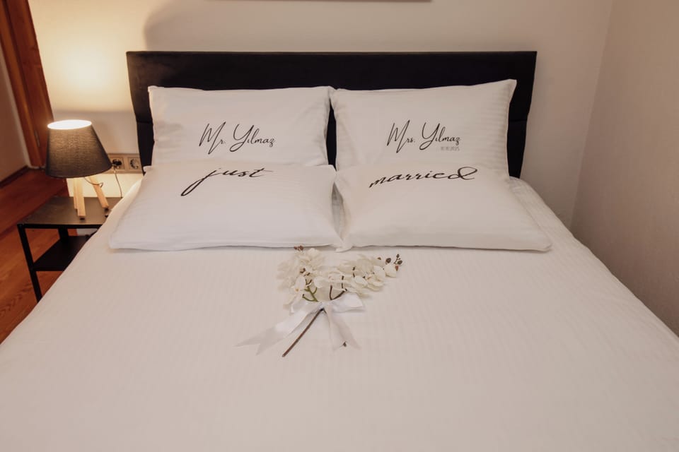 Comfort Room | Laptop workspace, blackout drapes, iron/ironing board, free WiFi