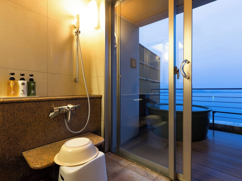 Bathroom shower