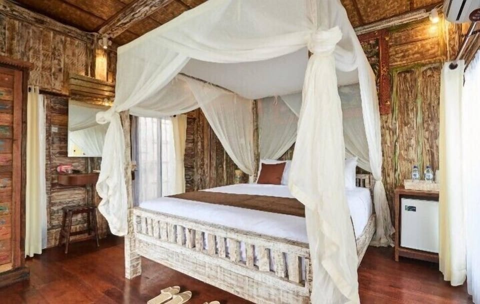 Premium bedding, pillowtop beds, in-room safe, iron/ironing board
