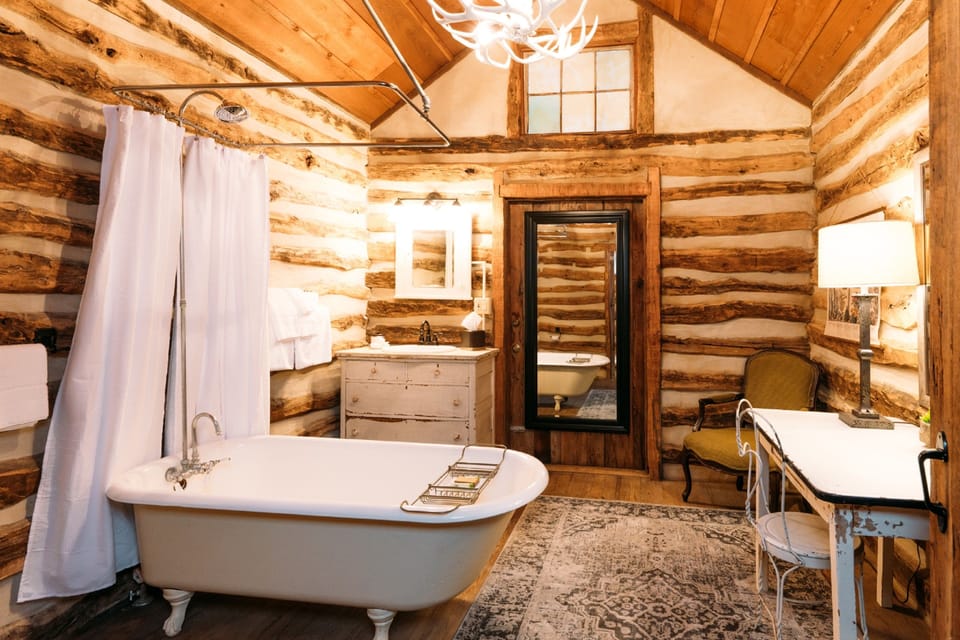 Enchanted Cabin | Bathroom | Designer toiletries, hair dryer, towels, soap