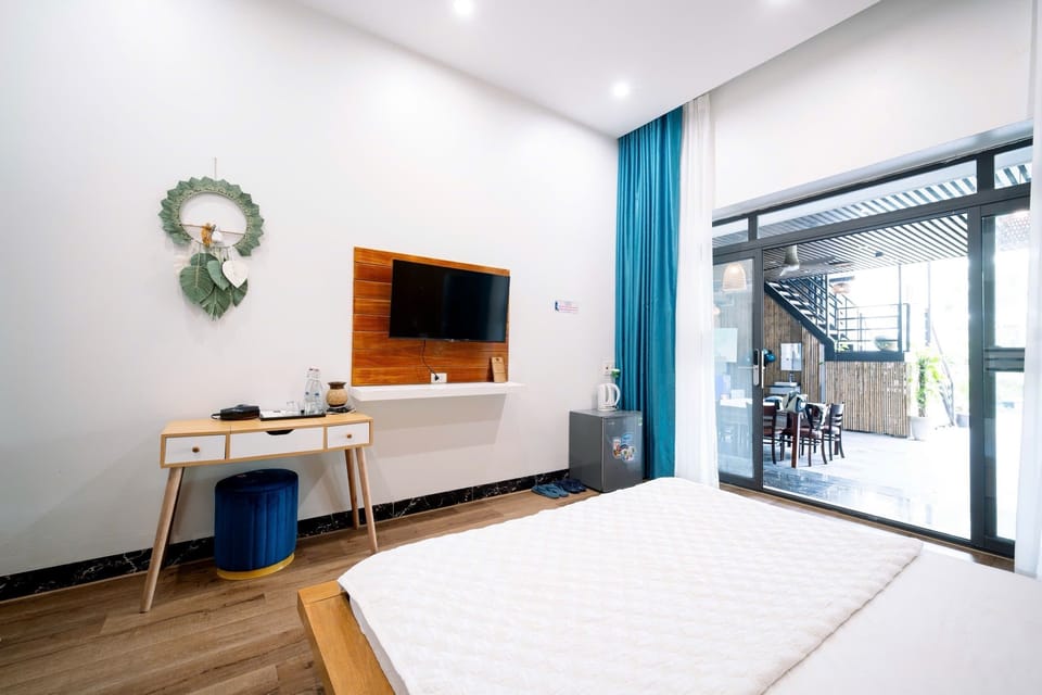 Superior Room | 1 bedroom, desk, blackout drapes, soundproofing