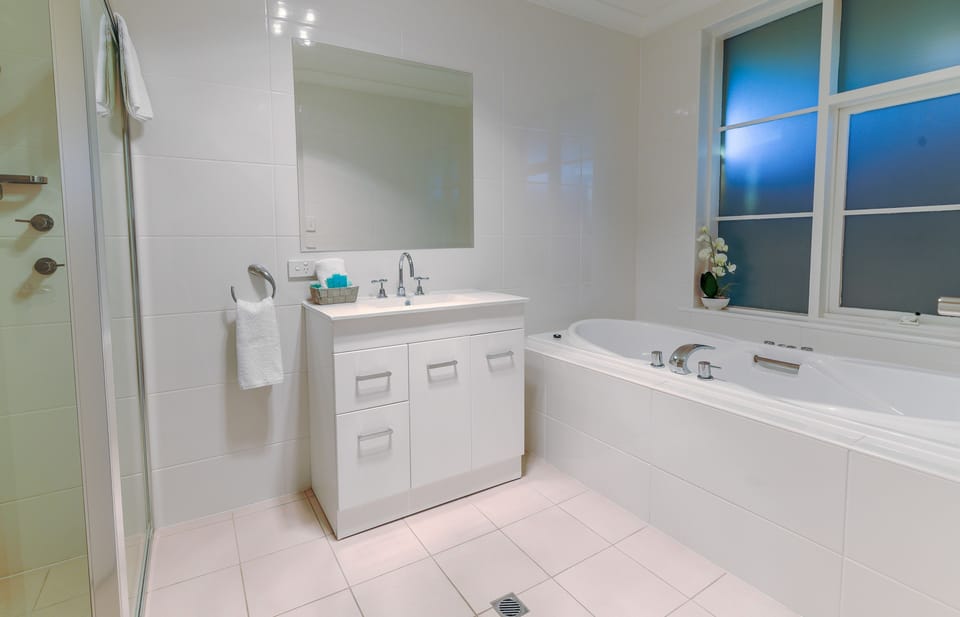 The Bluff Resort Apartments Hotel in Encounter Bay