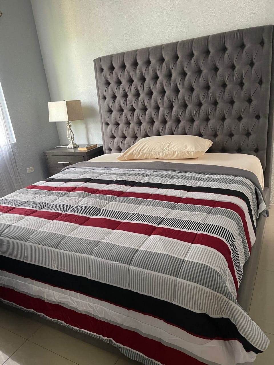Luxury Apartment | Bathroom | Shower, rainfall showerhead, free toiletries, hair dryer