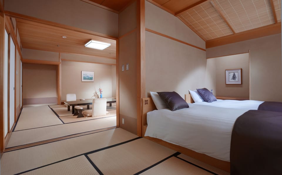 Suite with Tatami Area | In-room safe, desk, WiFi, bed sheets