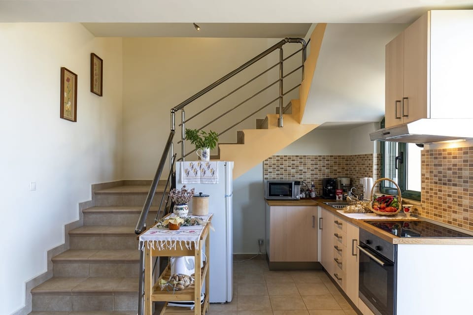 House | Private kitchen | Full-size fridge, microwave, oven, stovetop