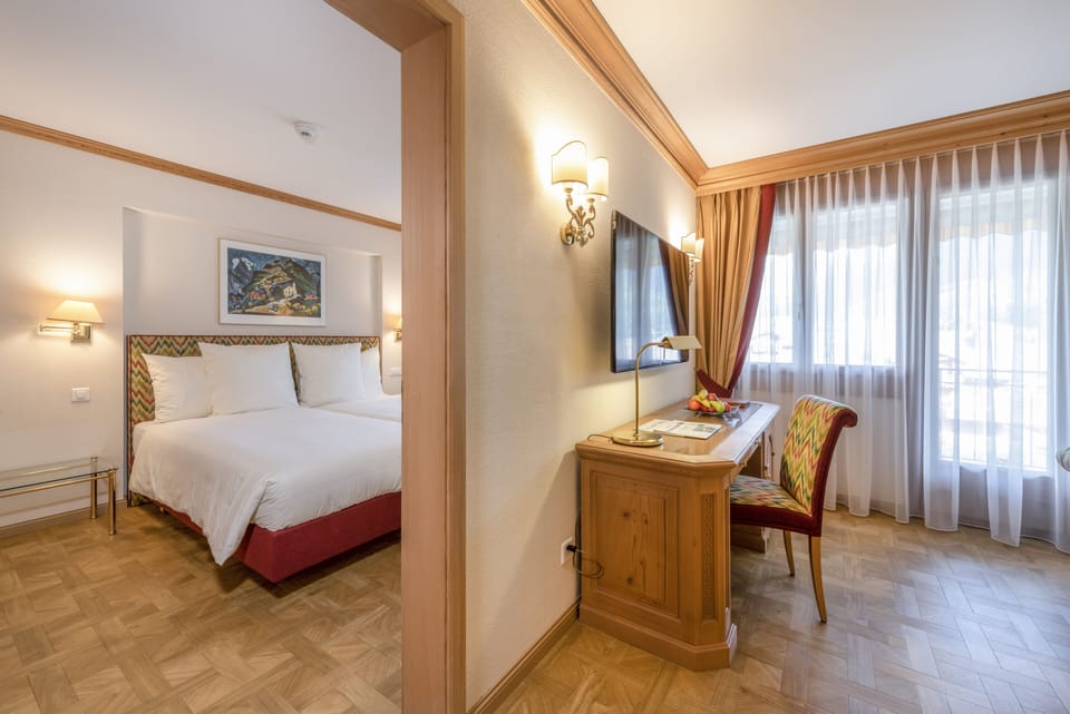 Junior Suite | Free minibar, in-room safe, desk, free WiFi