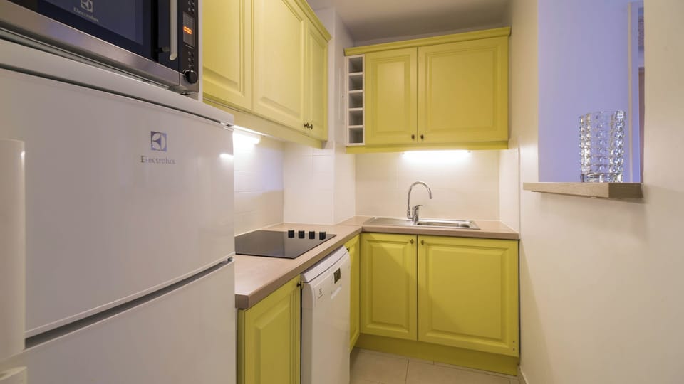 Private kitchenette