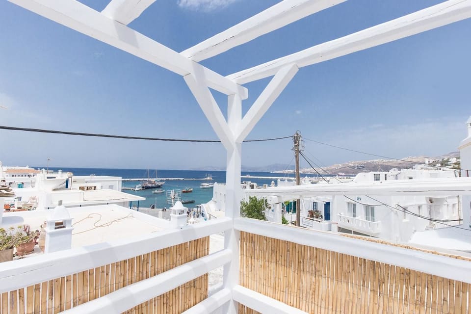 House | Balcony