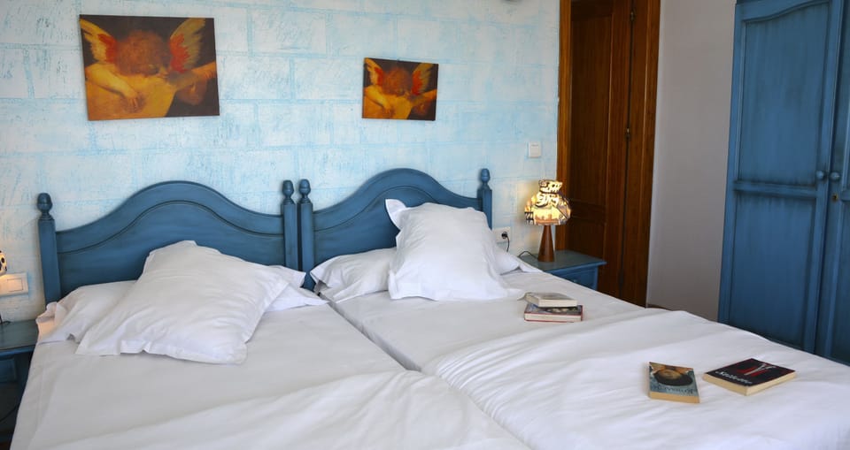 Double Room, Balcony, Partial Sea View | WiFi (free)