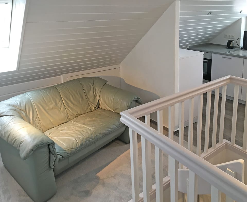 Apartment, Balcony (PENTHOUSE) | Living area | 90-cm flat-screen TV with cable channels, TV