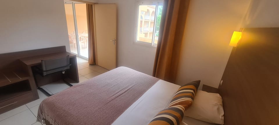 Family Quadruple Room (max 5p) | Premium bedding, desk, free cribs/infant beds, free WiFi