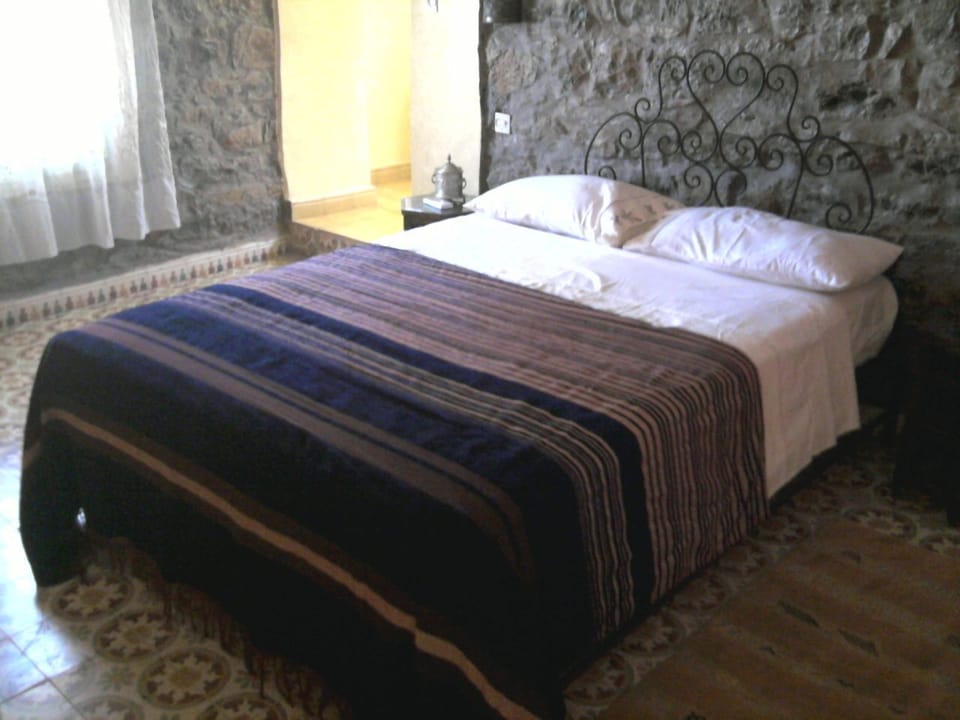 Egyptian cotton sheets, Select Comfort beds, in-room safe, desk