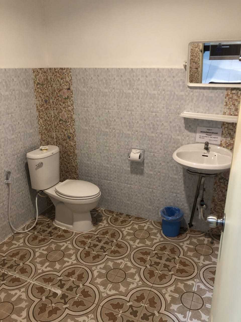 Standard Room with Mountain view | Bathroom | Shower, hair dryer, towels, soap