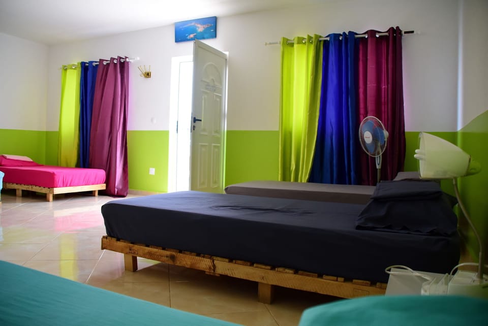 Laptop workspace, WiFi (free), bed sheets