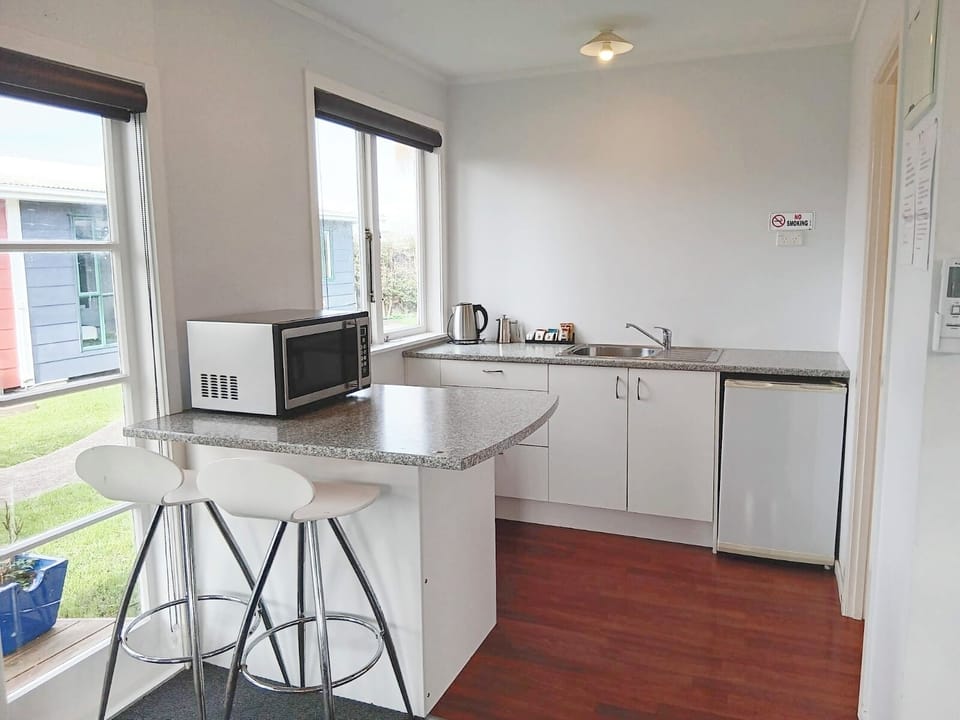 Studio with Mineral Hot Pool Unit 5 | Private kitchen