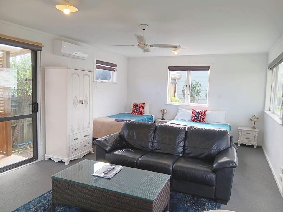 Studio with Mineral Hot Pool Unit 5 | Individually furnished, free WiFi, bed sheets
