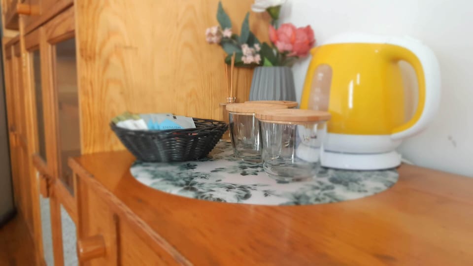 Triple Room, Multiple Beds, Shared Bathroom ('3') | Hypo-allergenic bedding, desk, blackout drapes, travel crib