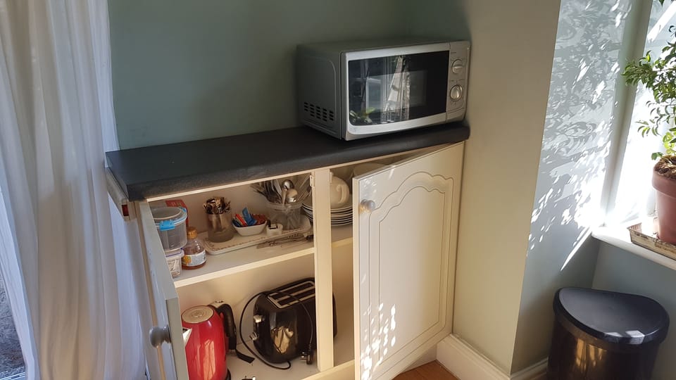 Free daily self-serve breakfast