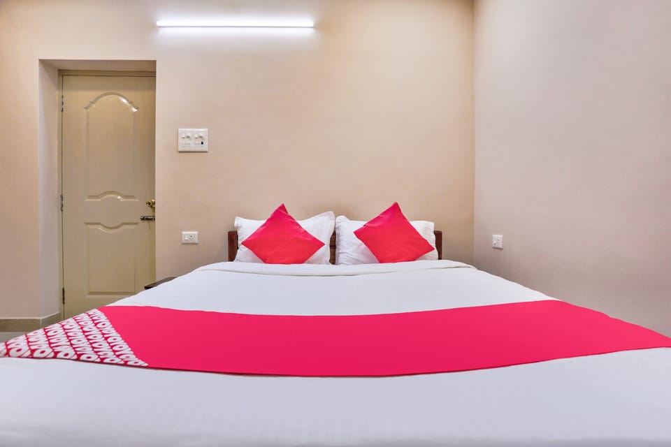 Standard Double Room | WiFi (free), bed sheets