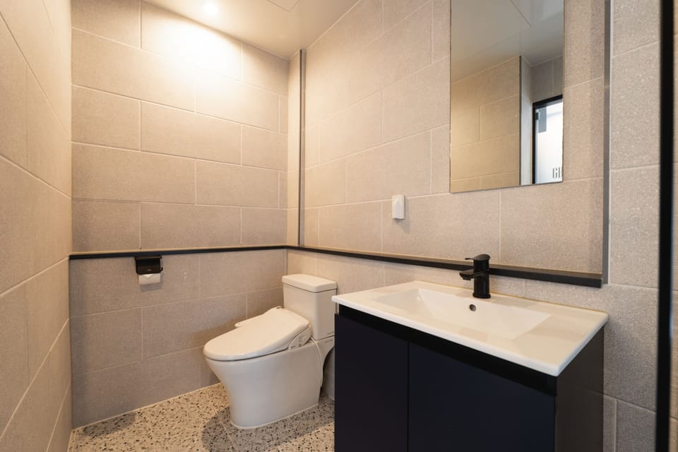 Shower, hair dryer, bathrobes, slippers