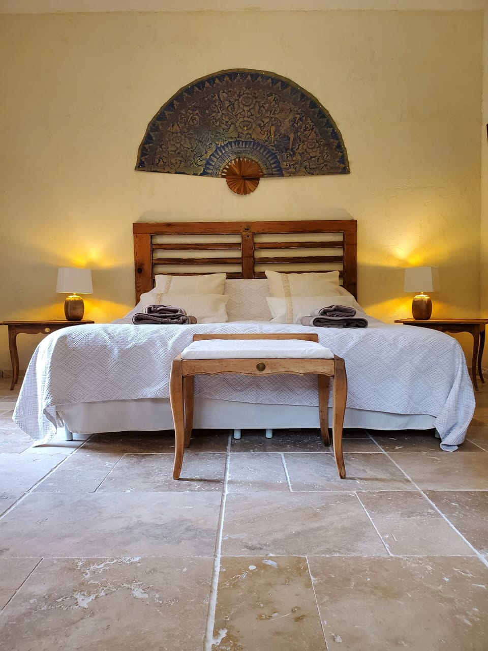 Double Room (Chambre des pierres) | Individually decorated, individually furnished, laptop workspace