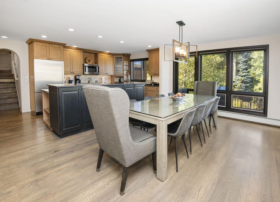 House, 4 Bedrooms | Dining