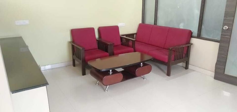 AC 3 Bed | In-room safe, blackout drapes, bed sheets