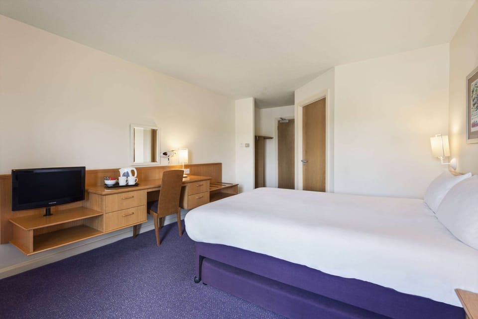 Desk, laptop workspace, free cribs/infant beds, free WiFi