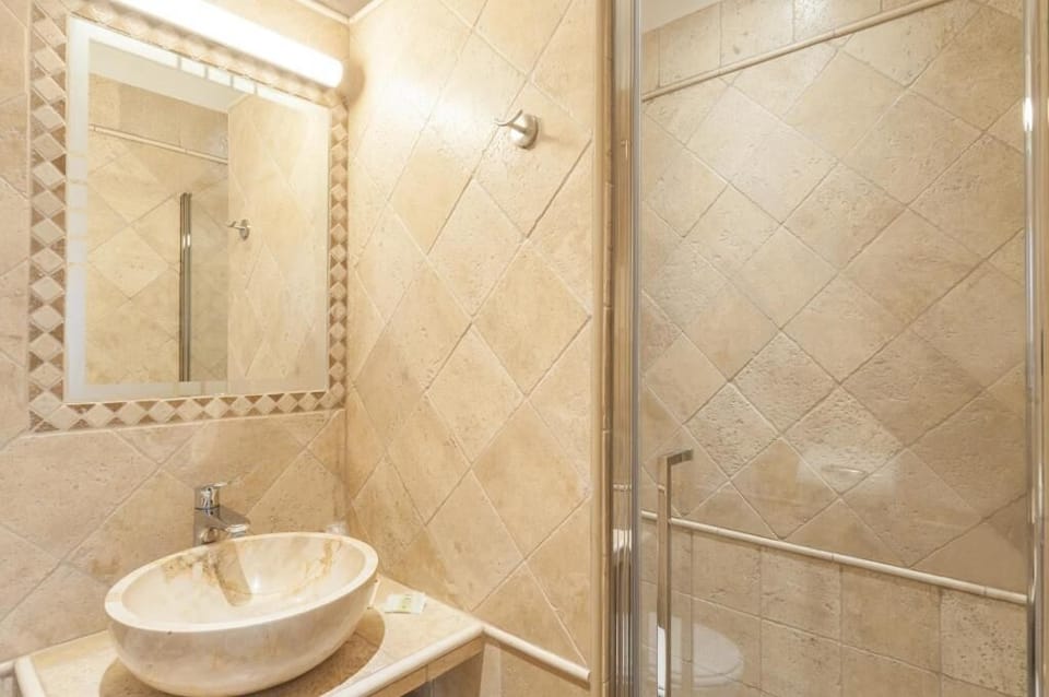 Grand Hôtel Bain Hotel in French Riviera