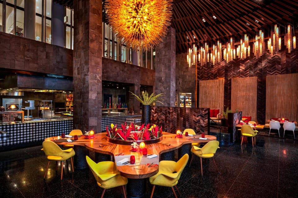 2 restaurants; breakfast, lunch, dinner, and brunch served
