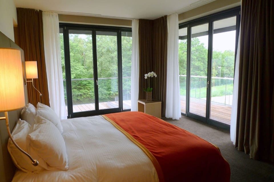 Suite | Premium bedding, minibar, in-room safe, desk