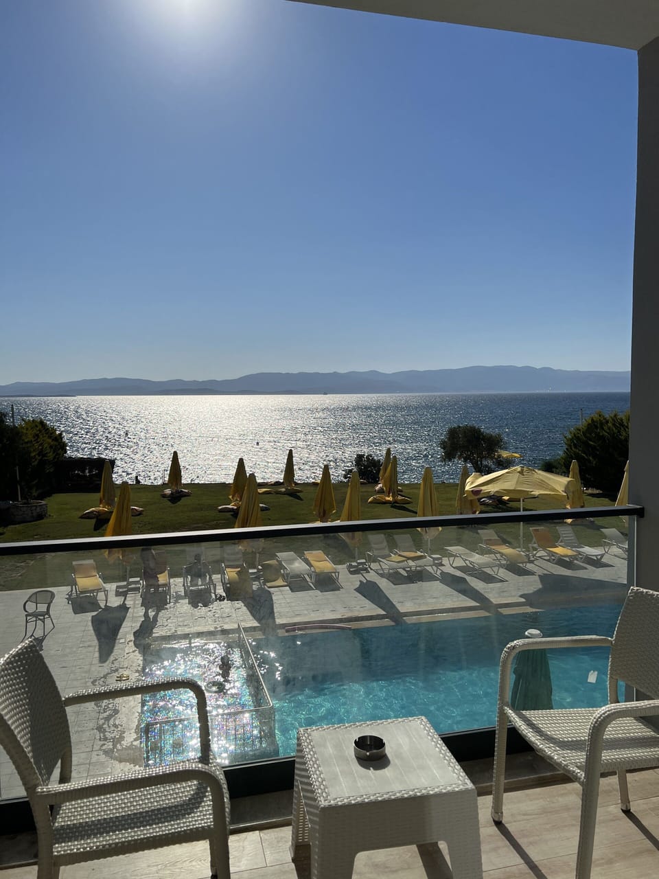 Deluxe Room | In-room safe, individually decorated, laptop workspace, blackout drapes