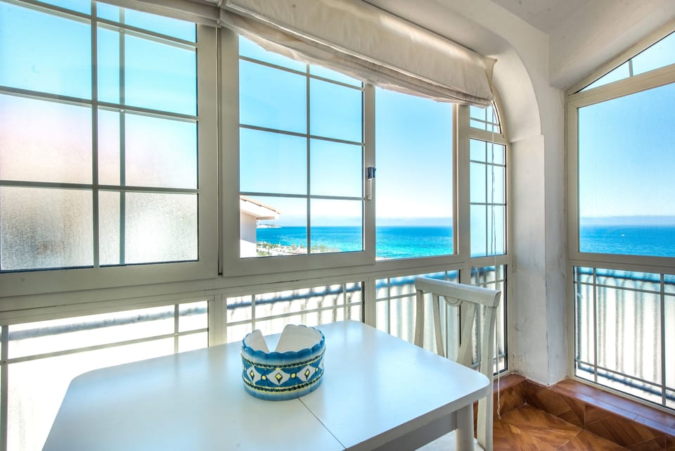 Apartment, 1 Bedroom | In-room dining
