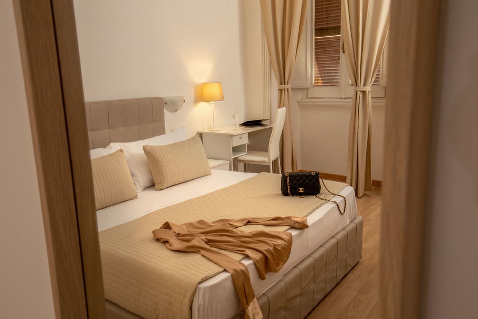 Standard Double or Twin Room | Hypo-allergenic bedding, memory foam beds, desk, iron/ironing board