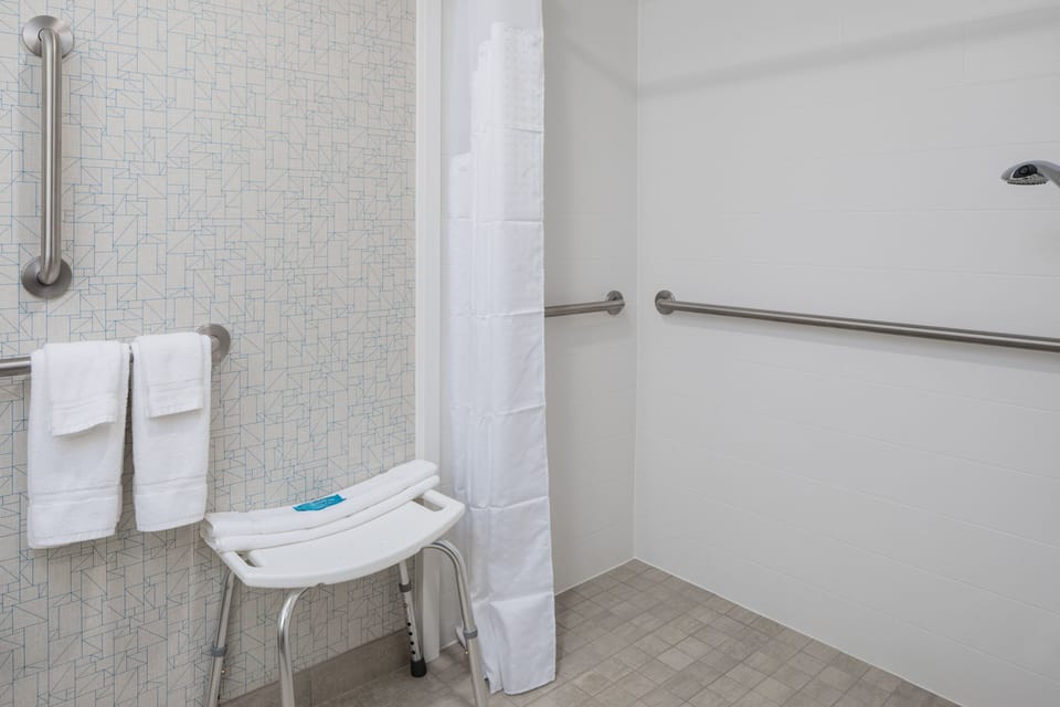 Premium bedding, pillowtop beds, in-room safe, desk