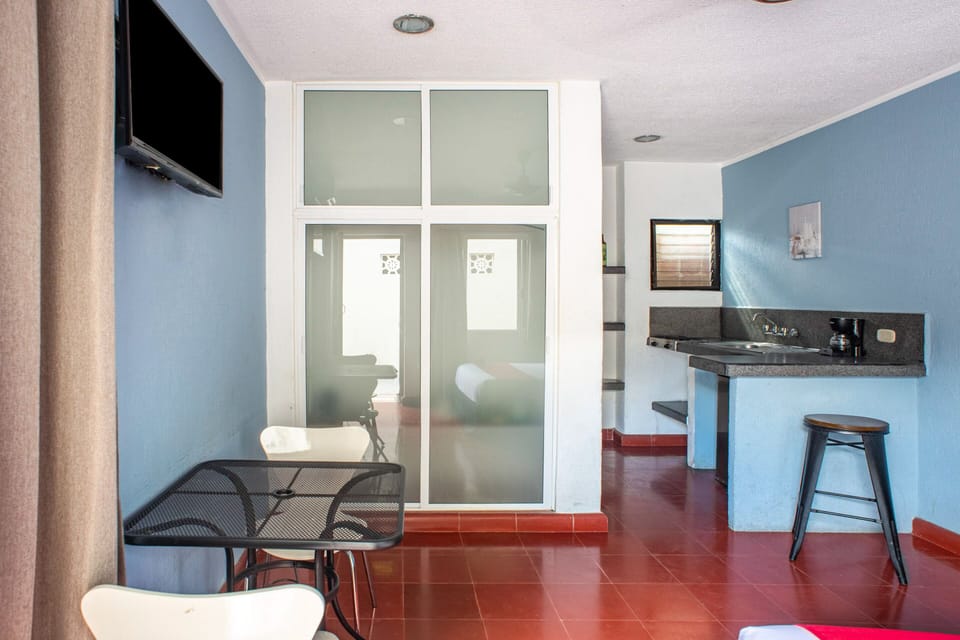 Standard Room | Iron/ironing board (on request), WiFi (free), bed sheets