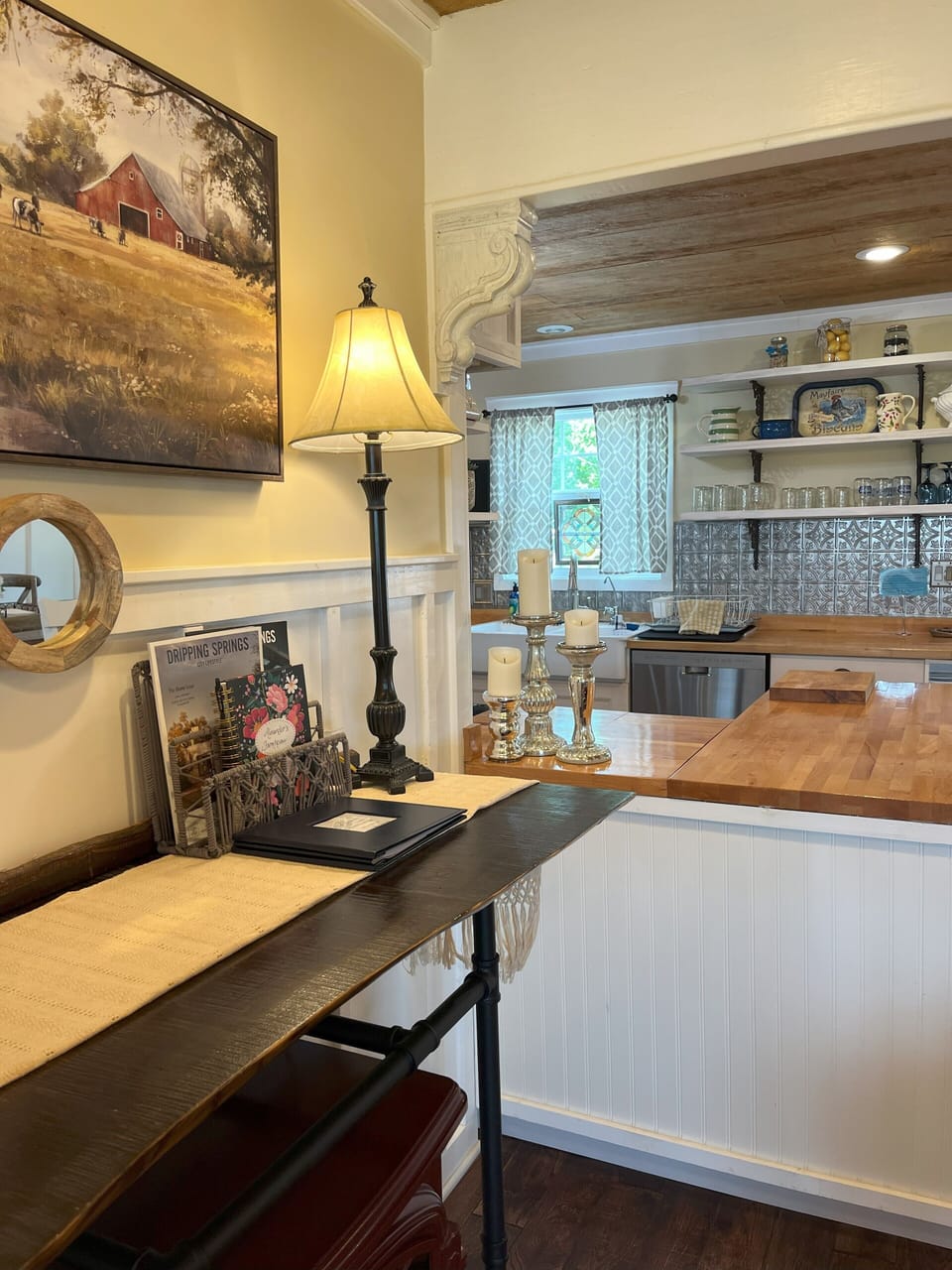 Family House | Living area | Books