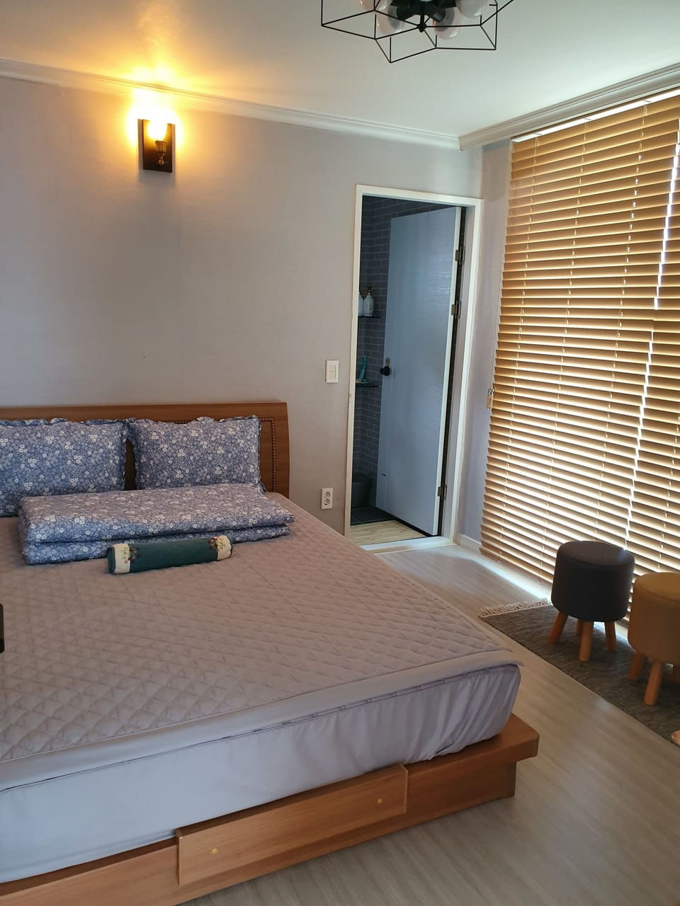 Soundproofing, iron/ironing board, free WiFi, bed sheets