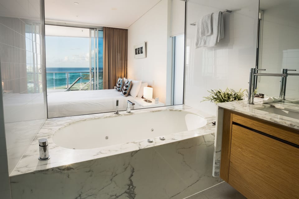 Jetted tub