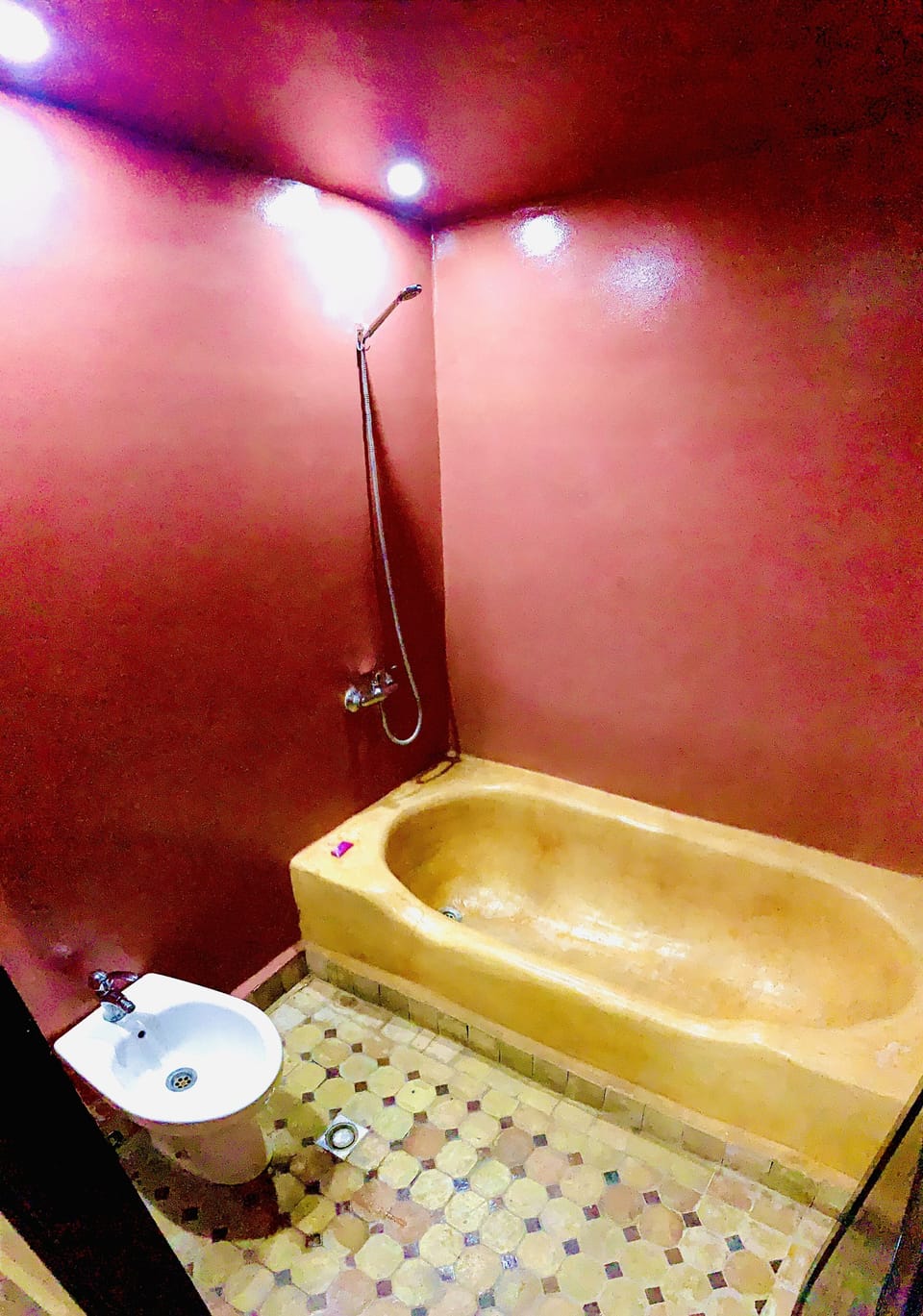 Superior Double or Twin Room, Garden View | In-room safe, soundproofing, rollaway beds (surcharge), WiFi (free)