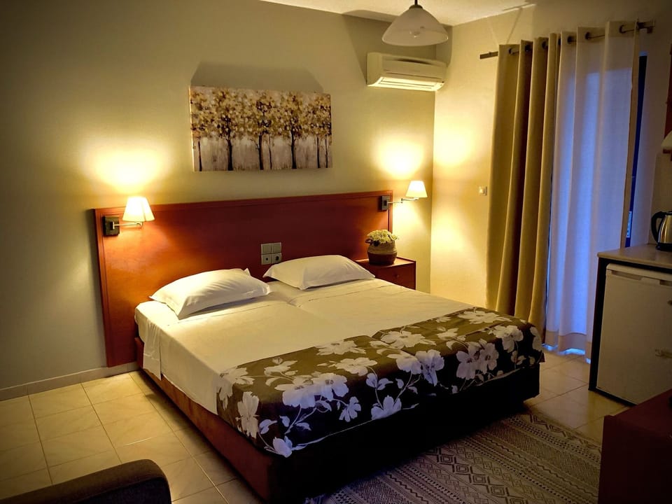 Studio, Sea View (for 3) | Cribs/infant beds, free WiFi