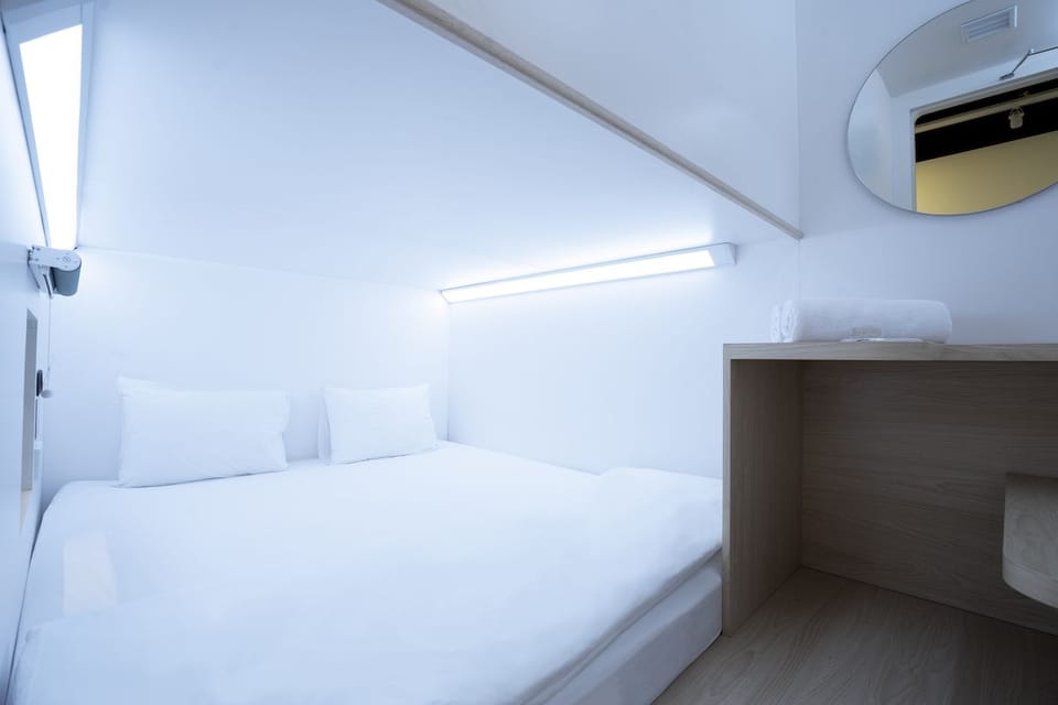 Earth Double | Soundproofing, free WiFi, bed sheets