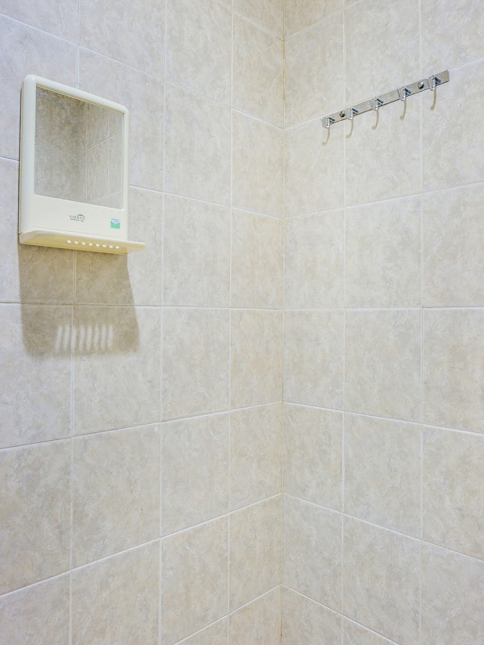 Economy Double Room | Bathroom | Shower, towels