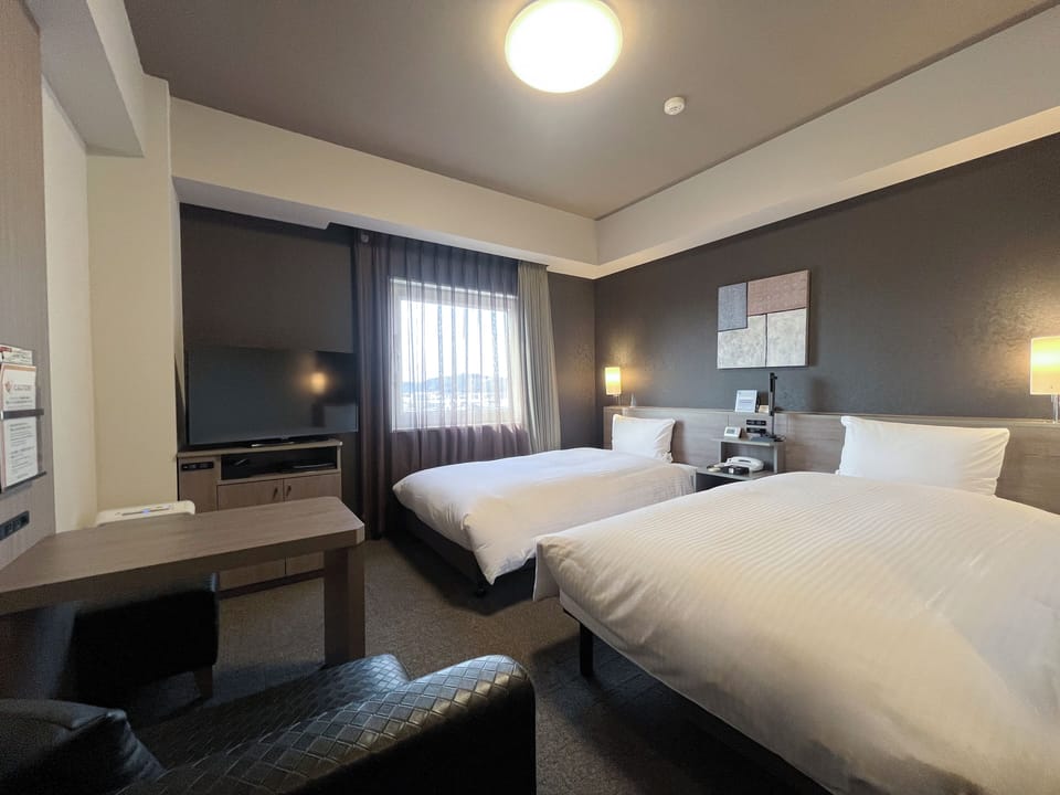 Comfort Twin Room, Non Smoking | Desk, WiFi (free), bed sheets