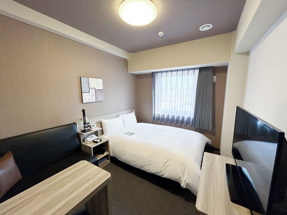 Semi Double Room, Non Smoking | Desk, WiFi (free), bed sheets