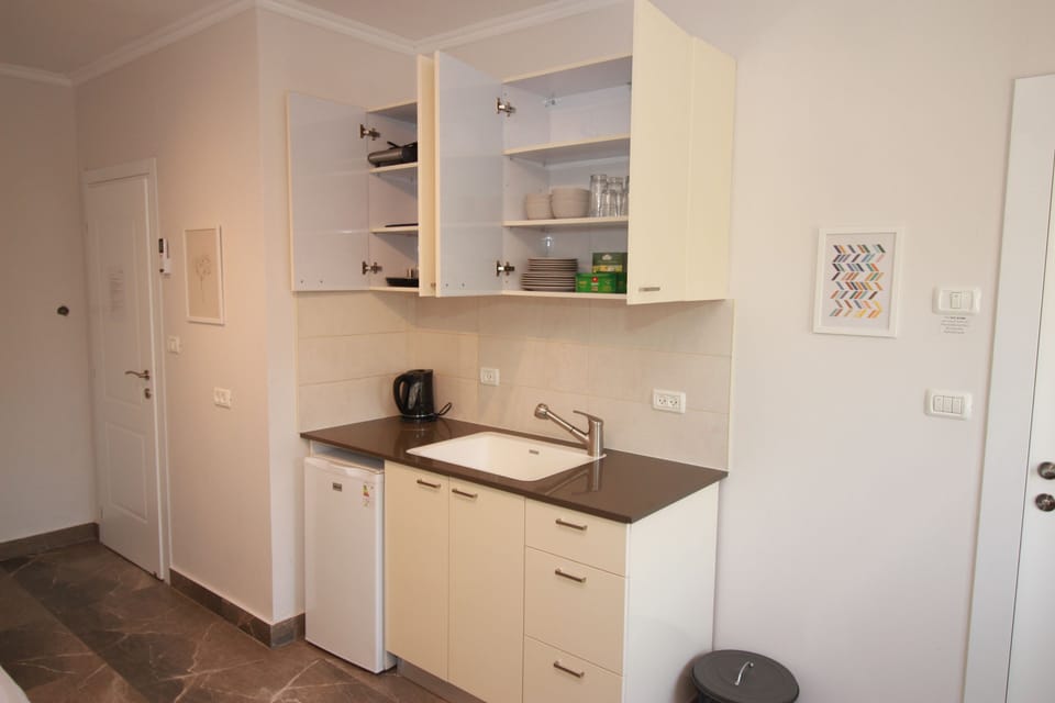 Private kitchenette