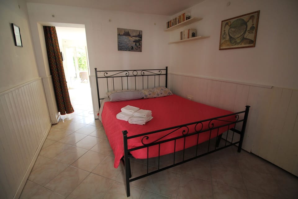 City Apartment, 1 Bedroom | 1 bedroom, WiFi (free)