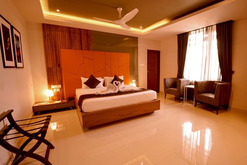 Superior Room | Minibar, blackout drapes, soundproofing, iron/ironing board