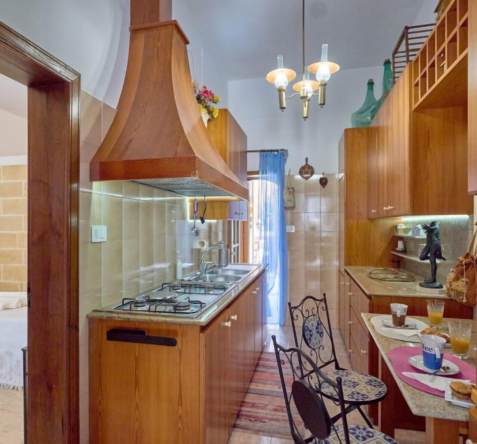 Basic Triple Room (Speronella) | Private kitchen
