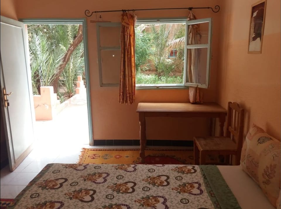 Double Room | Iron/ironing board, bed sheets